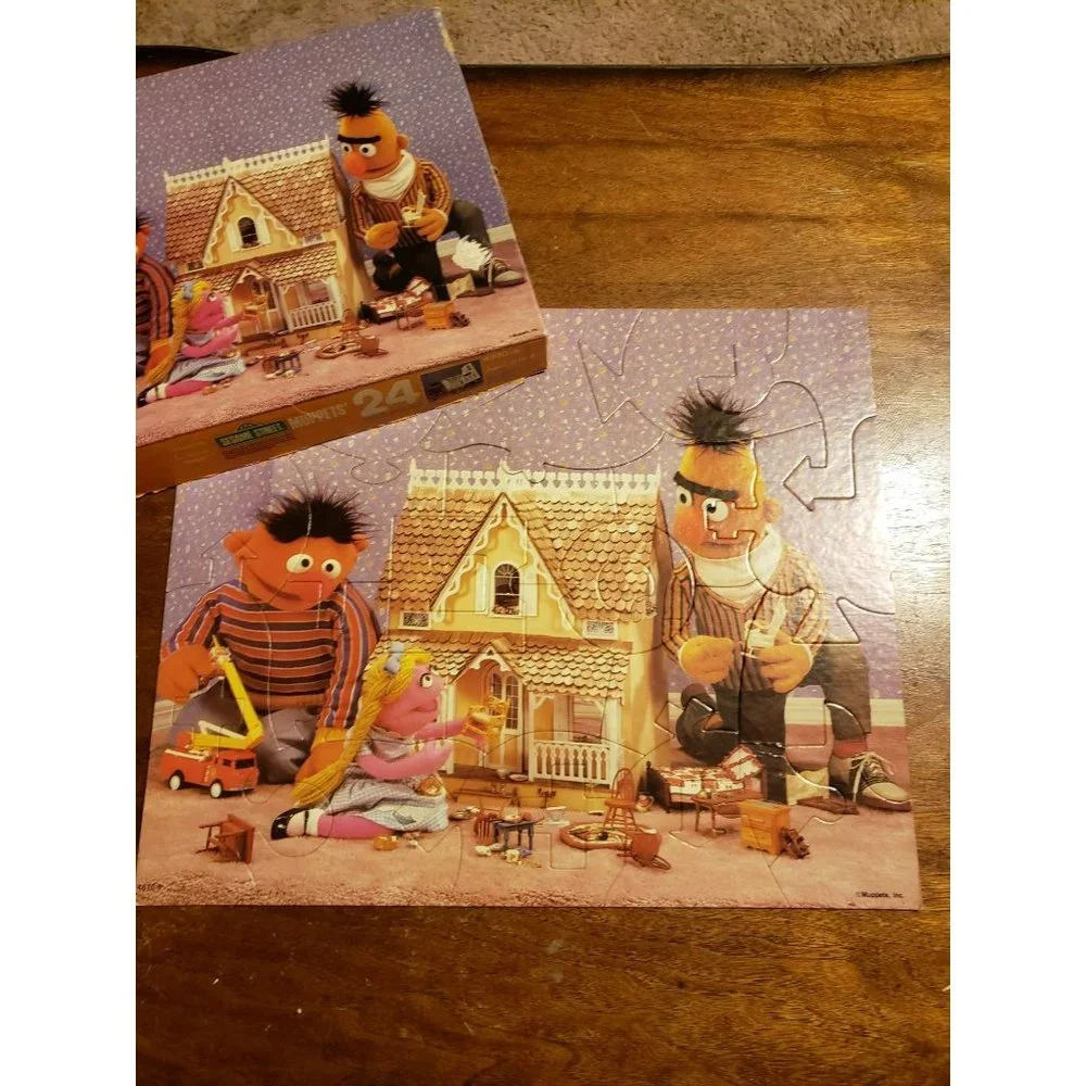 Milton Bradley‎ Vintage Sesame Street Muppets Bert and Ernie 24 Piece Puzzle